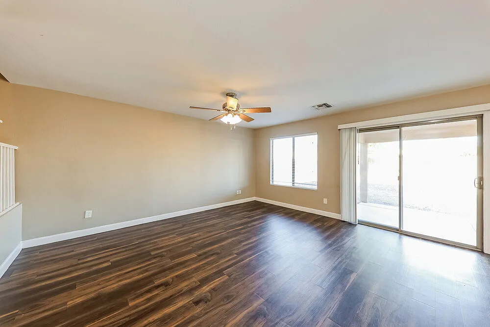4 bed, 2.5 bath, 2178 sqft, $2,515 — Photo 4
