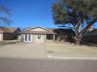 1117 Crescent Dr, Andrews, TX 79714
