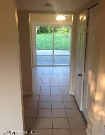 4th image of 3614 Jacqueline Dr #2