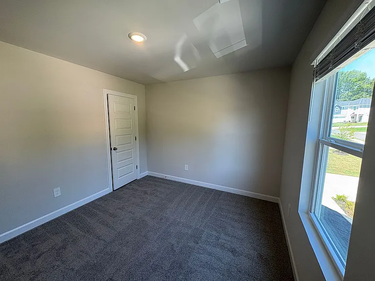 422 Yellowstone Trl — Photo 7
