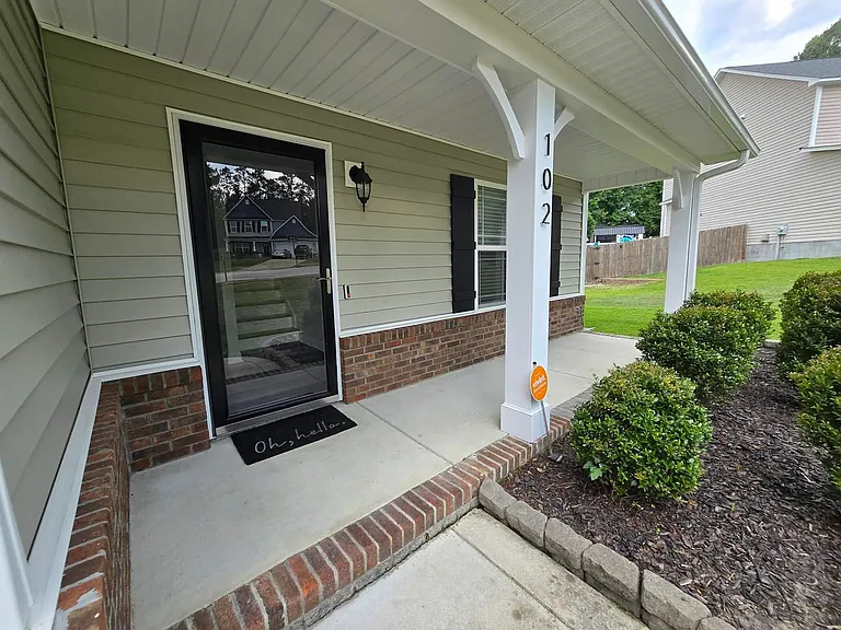 102 Whistling Pines Dr — Photo 3