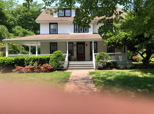 5 Maplewood Rd, Huntington Station, NY 11746