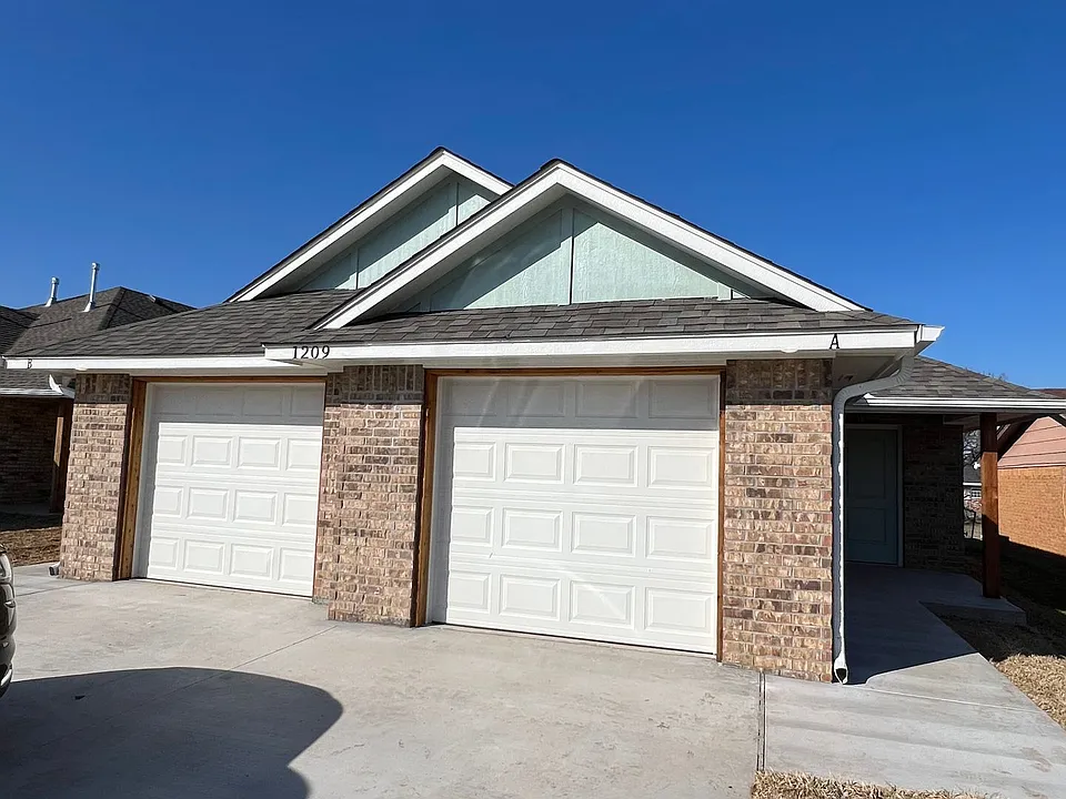 1209 SW Oklahoma Ave