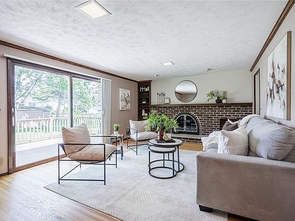 5th image of 32 Flamingo Dr
