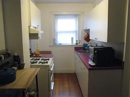 588 Washington St #1 — Photo 5