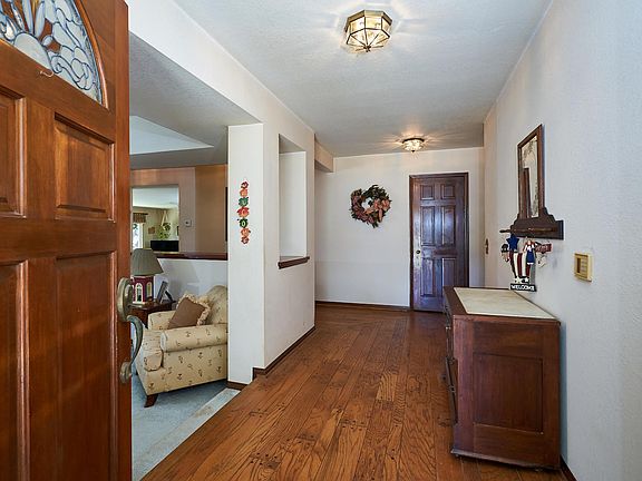 2100 Brook Hollow Ct Oxnard_Dewing MLS