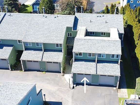 2nd image of 213 Shepard Way NW