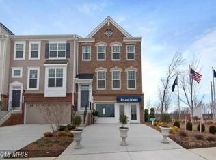 9043 Christopher Ln, Manassas Park, VA 20111