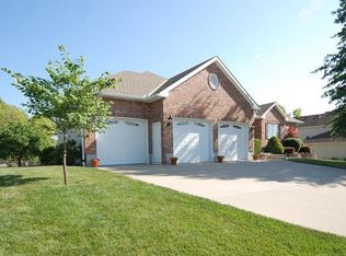 306 E 21st St, Kearney, MO 64060
