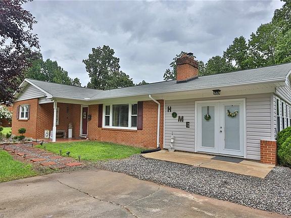 3rd image of 1434 Westwood Ln