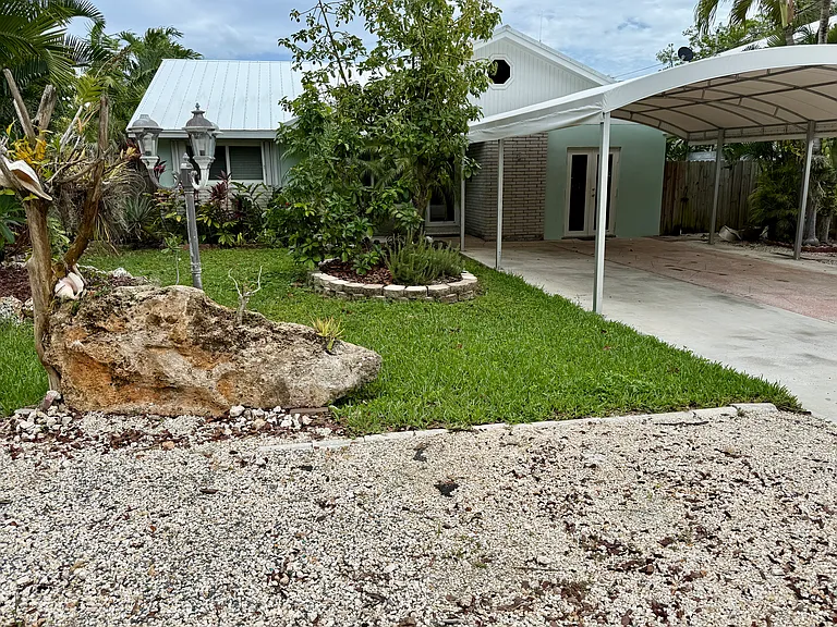 6 Atlantic Ave — Photo 2