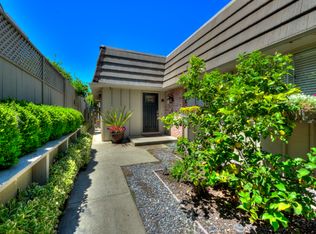 2110 Sharon Rd, Menlo Park, CA 94025