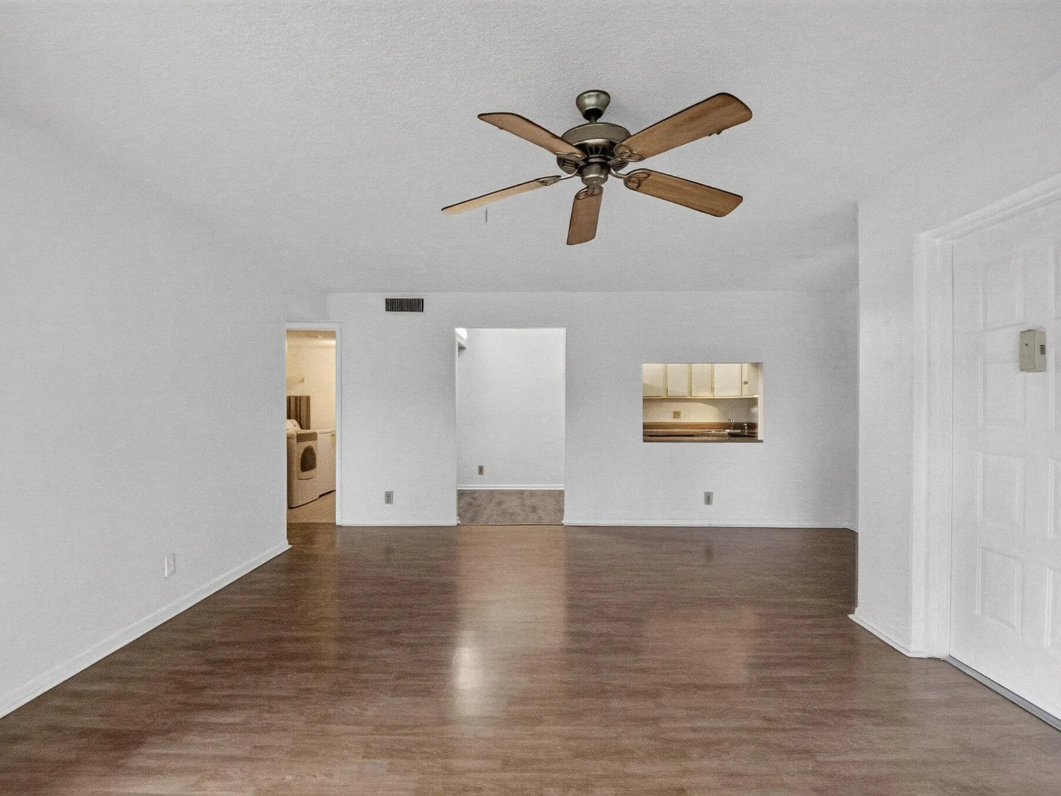 2 bed, 2.0 bath, 1111 sqft, $1,850 — Photo 3