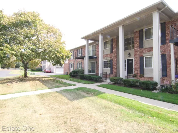 6109 Orchard Lake Rd APT 101, West Bloomfield, MI 48322