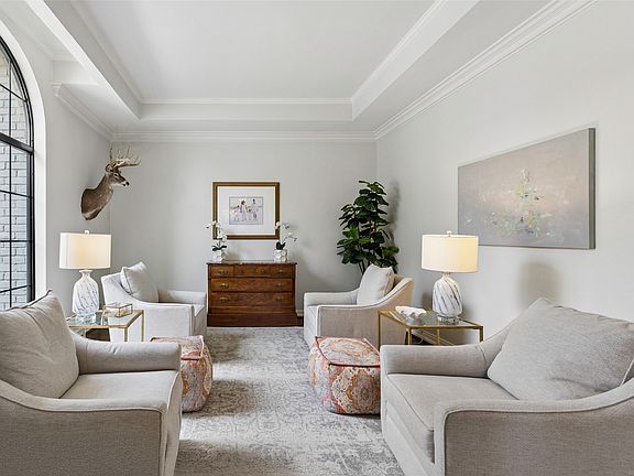 3rd image of 17020 Club Hill Dr