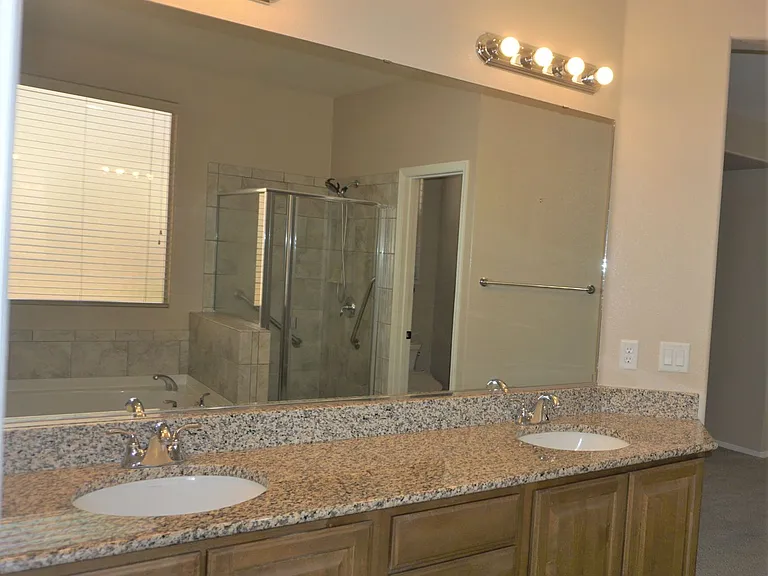 1858 Prairie Grass Dr — Photo 24