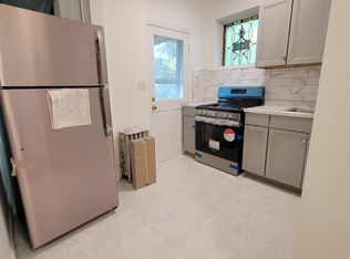 221 E 3rd St #2F, Brooklyn, NY 11218