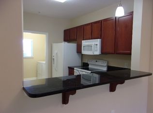405 Bouchelle Dr APT 215, New Smyrna Beach, FL 32169