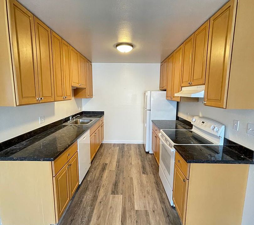 1st image of 761 Central Ave #11205745