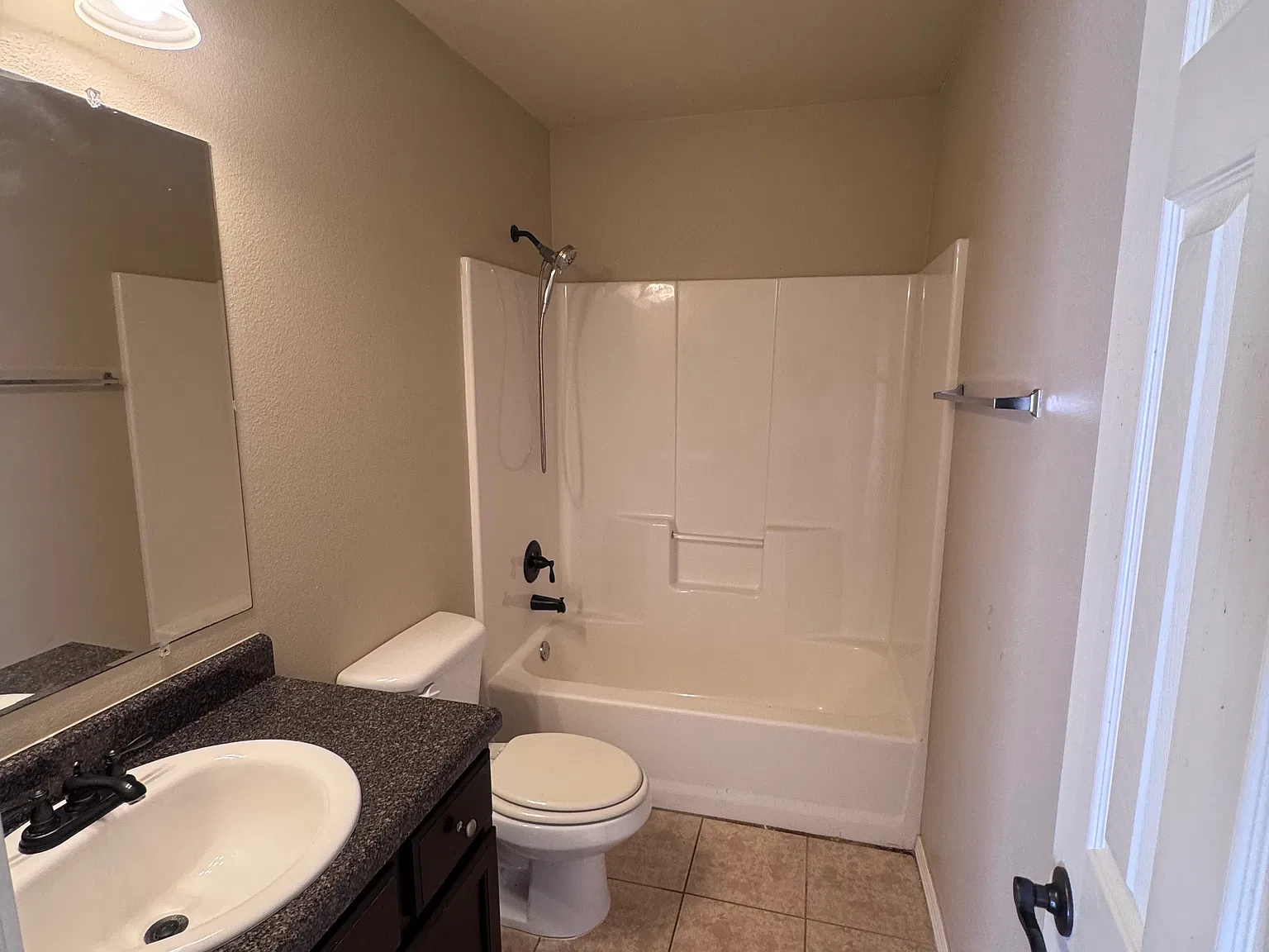 3 bed, 1494 sqft, $1,550 — Photo 4