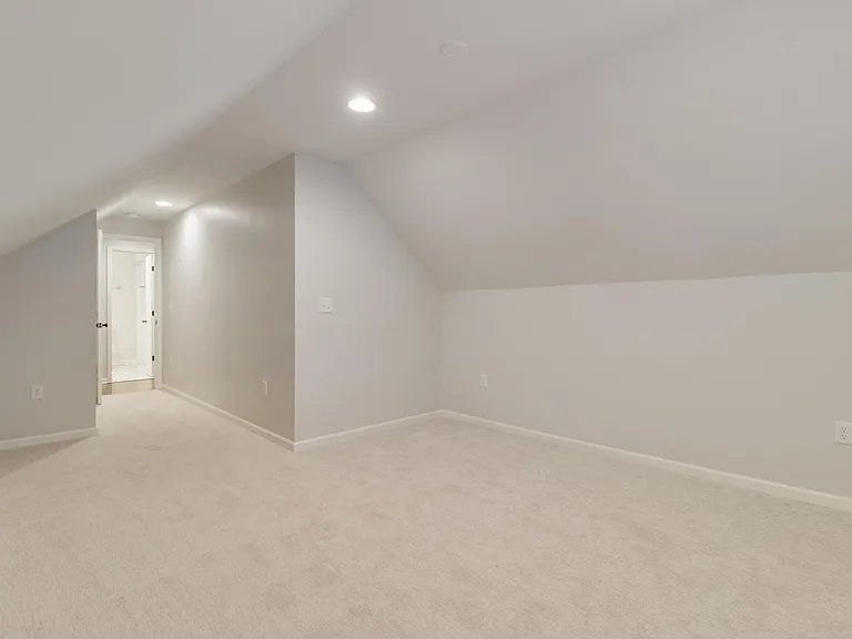 7343 Rosewood St — Photo 33
