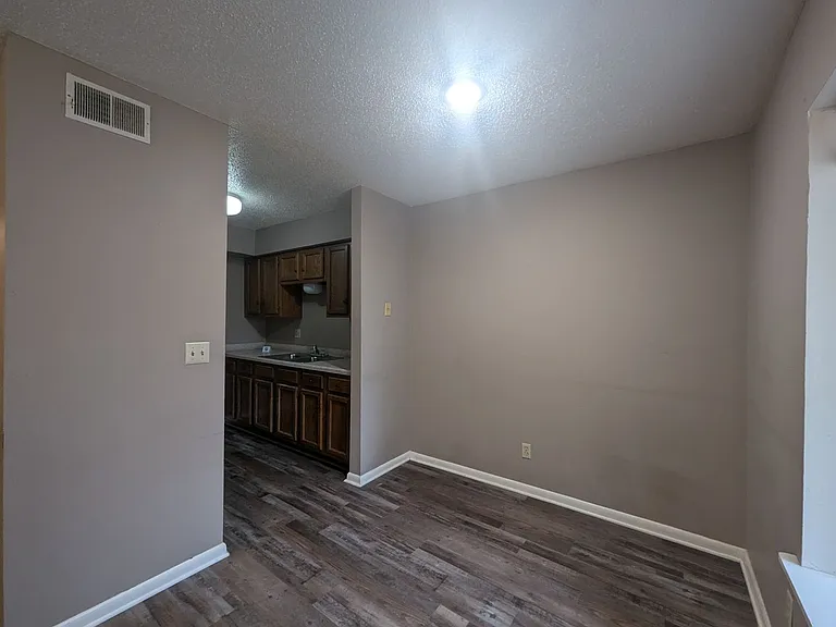Remodeled AND Affordable Heber Springs Apartments. — Photo 6