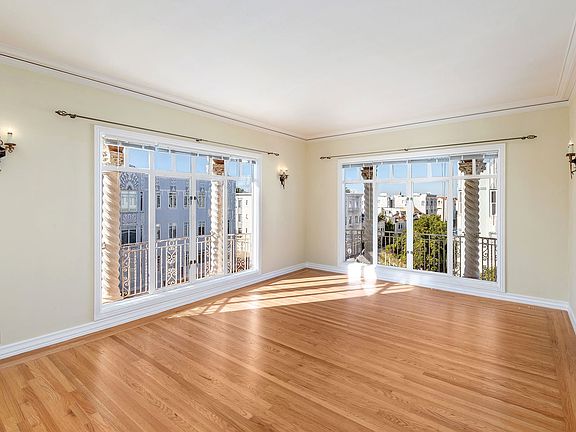 4th image of 3636 Scott St APT 301