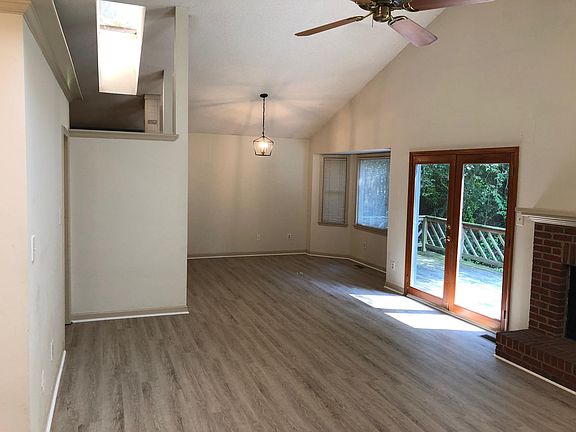 Open Living/Dining Area