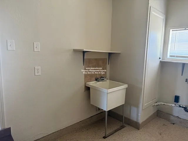 2837 Inman Ave — Photo 7