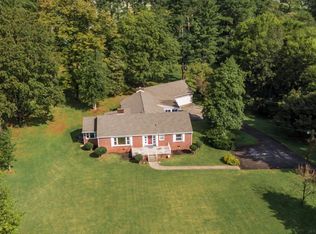 912 Crescent Dr, Alcoa, TN 37701