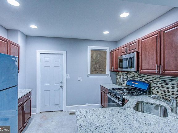 5th image of 2611 S Bialy St