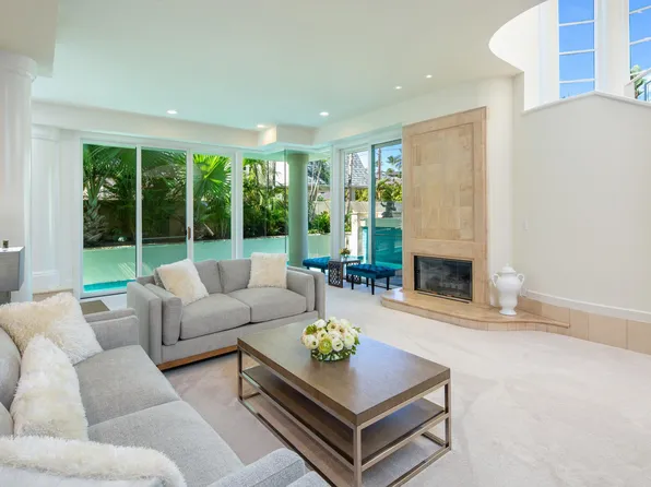 4343 Kahala Ave, Honolulu, HI 96816