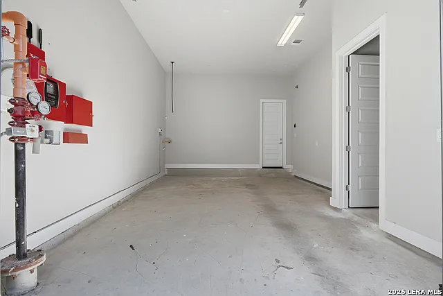 3 bed, 2.5 bath, 1865 sqft, $2,850 — Photo 4