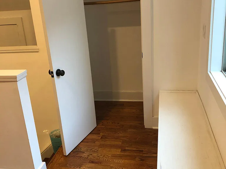 42 Dyke Ln — Photo 2