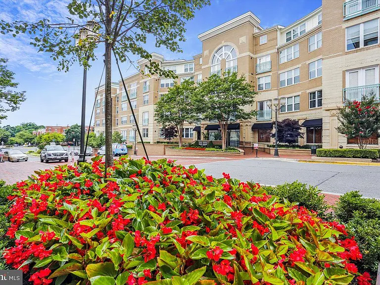 12000 Market St #371 — Photo 41