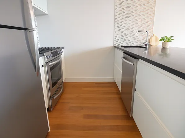 276 Suydam Street image 5 of 8