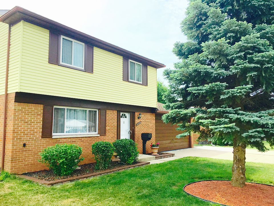 1st image of 38250 Warwickshire Dr