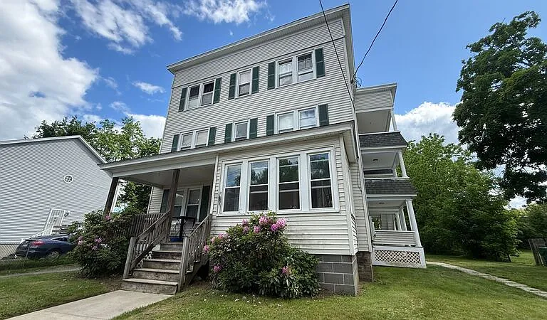 70 Maple St #1RR — Photo 8