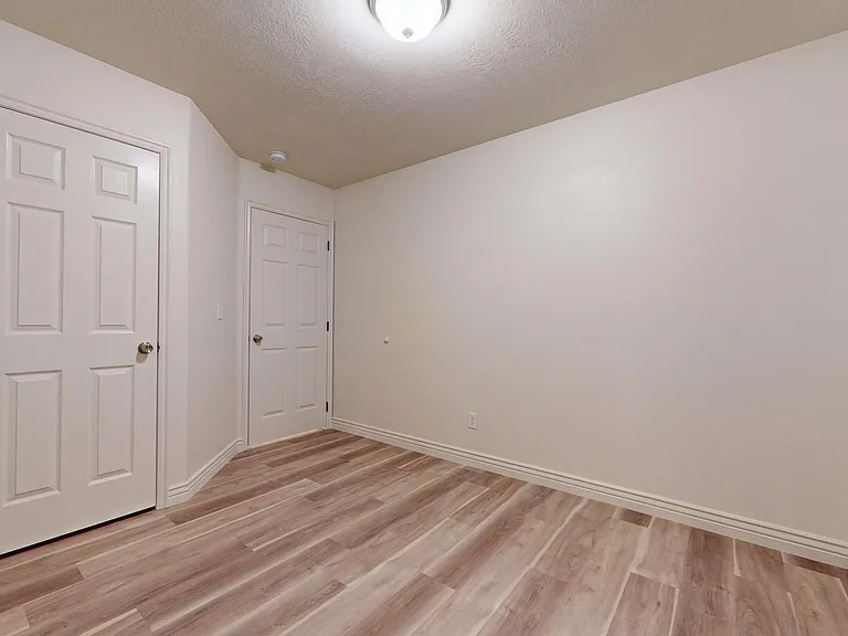 293 E Cobblecreek Dr — Photo 3