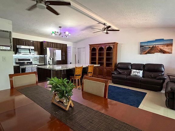 3rd image of 1117 SW 22nd Avenue