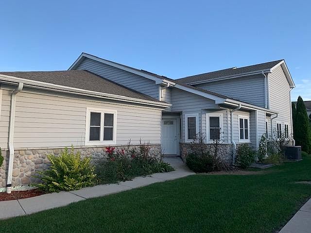 1st image of 5303 W Edgerton Ave #2