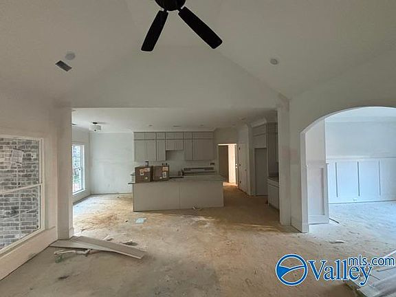 2nd image of 825 Chambers Rd