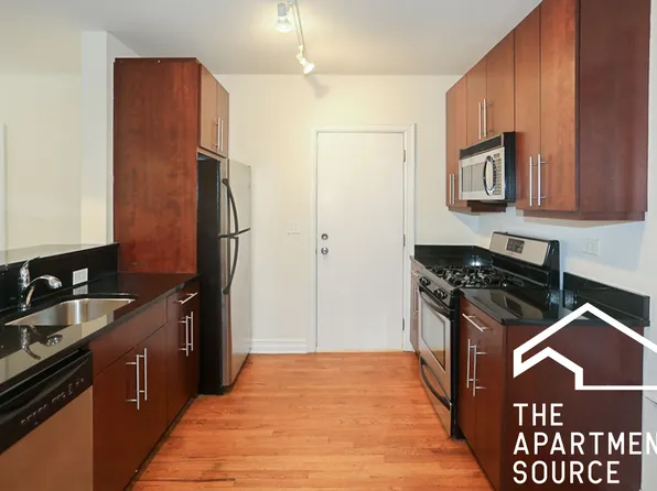 3830 N Sheffield Ave #1, Chicago, IL 60613