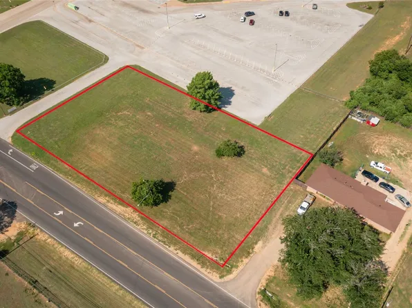 1047 N Main St, Springtown, TX 76082