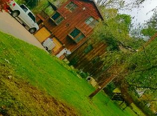 102 Creek Lane Rd, Burgettstown, PA 15021