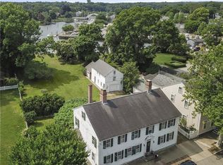 31 Main St, North Kingstown, RI 02852