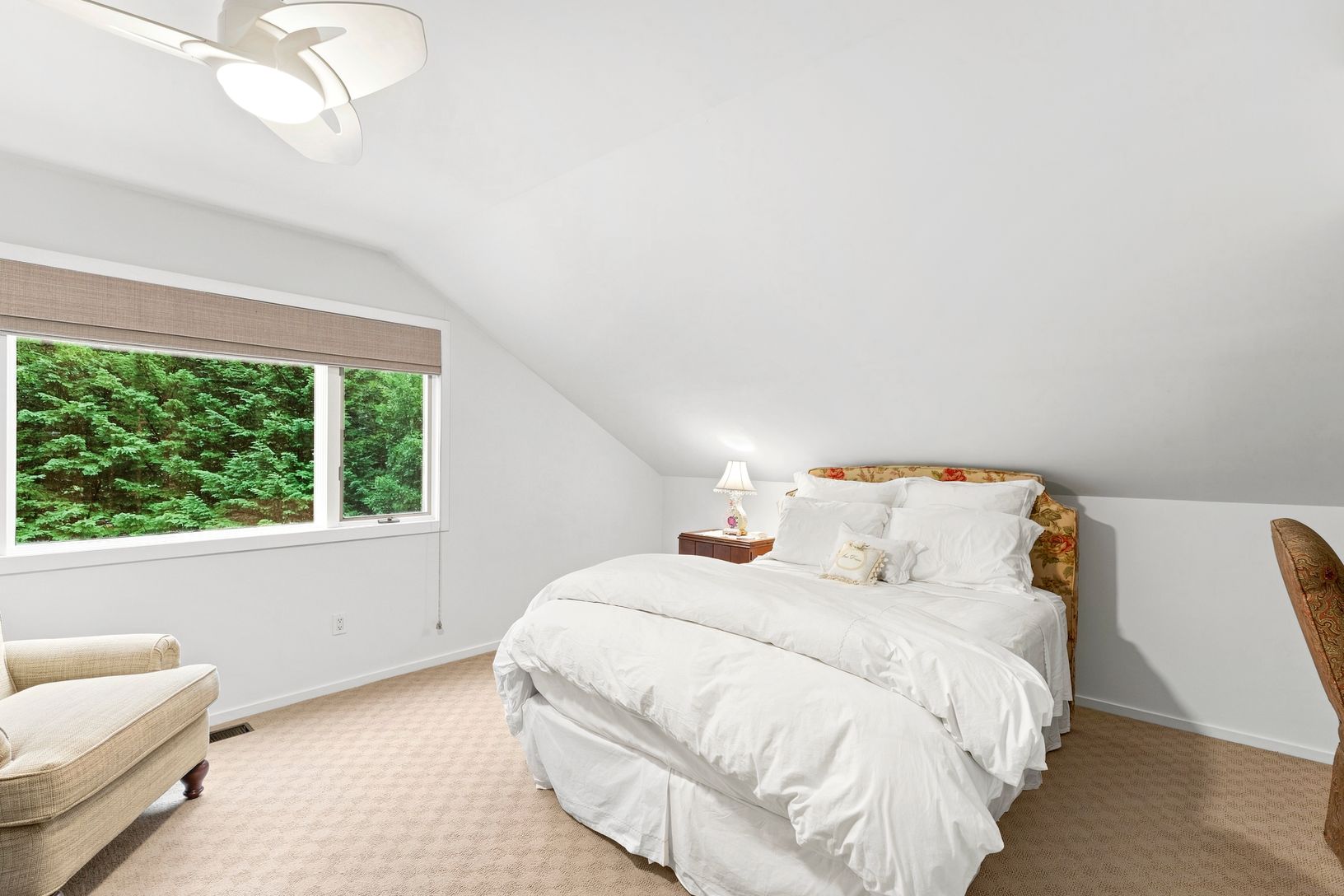  UPPER LEVEL 2ND BEDROOM