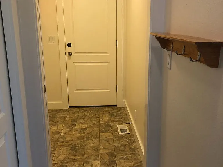 6081 Landmark Ln — Photo 21