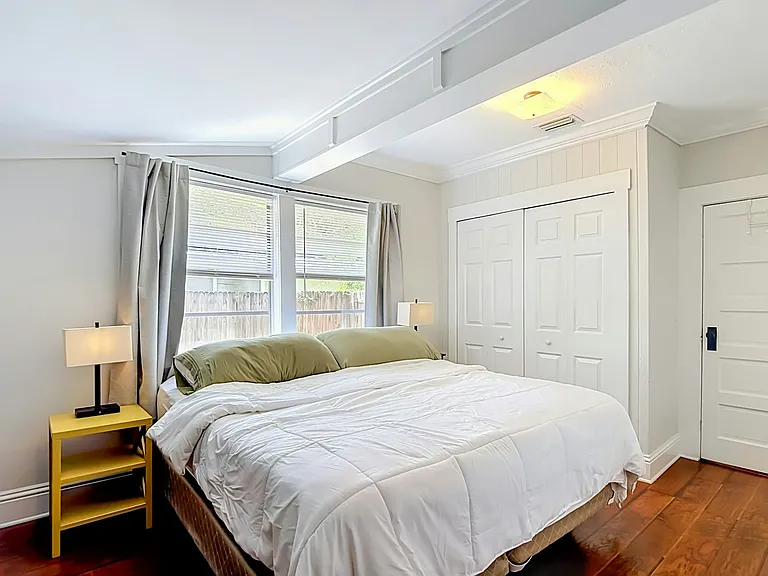 115 E Lambright St — Photo 24