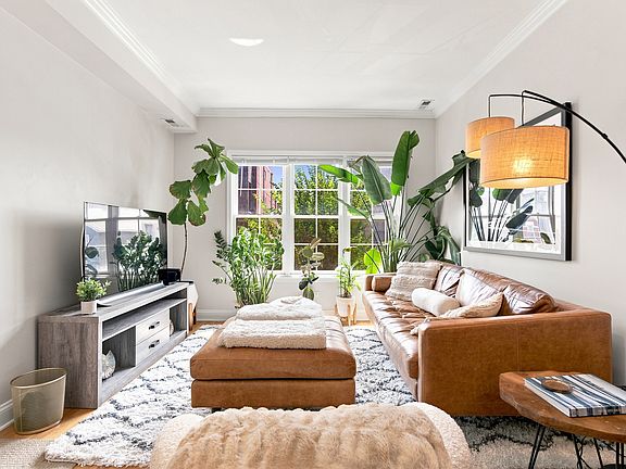 3rd image of 1518 W Superior St APT 2